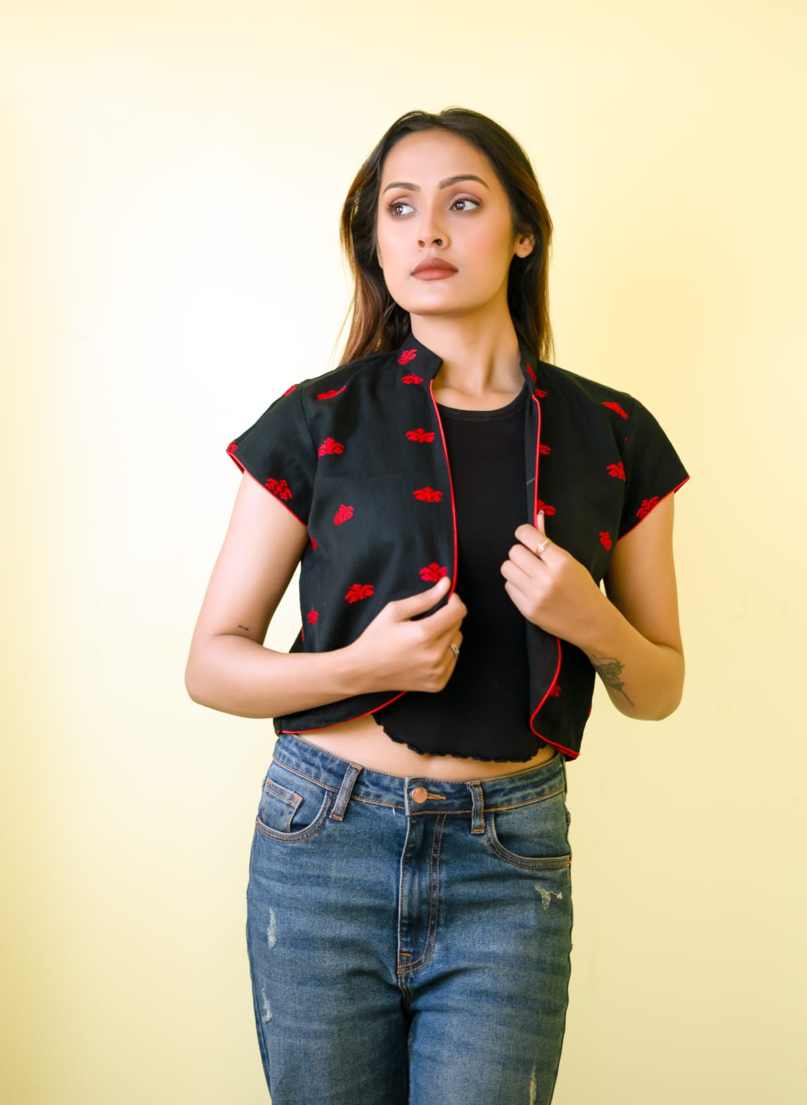 TRADITIONAL ASSAMESE PATTERENED HANDWOVEN CROP ETHNIC SHRUG